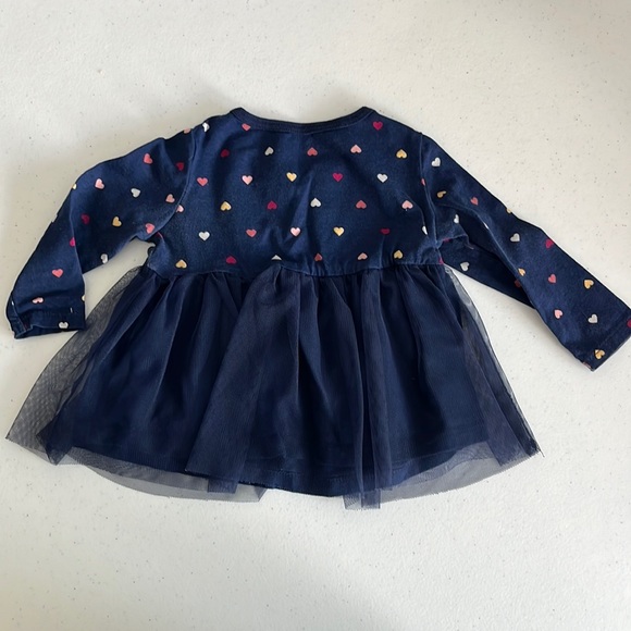 Carter’s Peplum 2 piece Set, Size 9M - Picture 3 of 6
